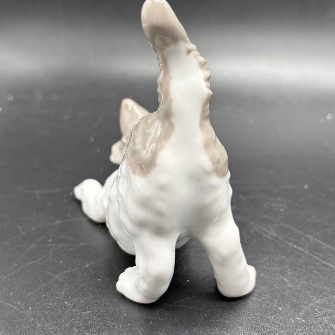 箱付き　リヤドロ フィギュリン 置物　ネコ 　尾っぽを立てる猫　no.172