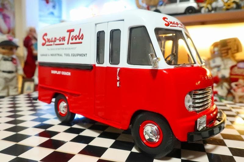 スナップオン Snap on 1/24 ツール満載 1950 ステップバン