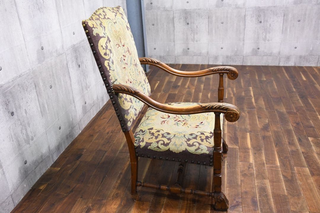 EIC26 英国アンティーク カービング アームチェア オーク無垢材 プチポワン