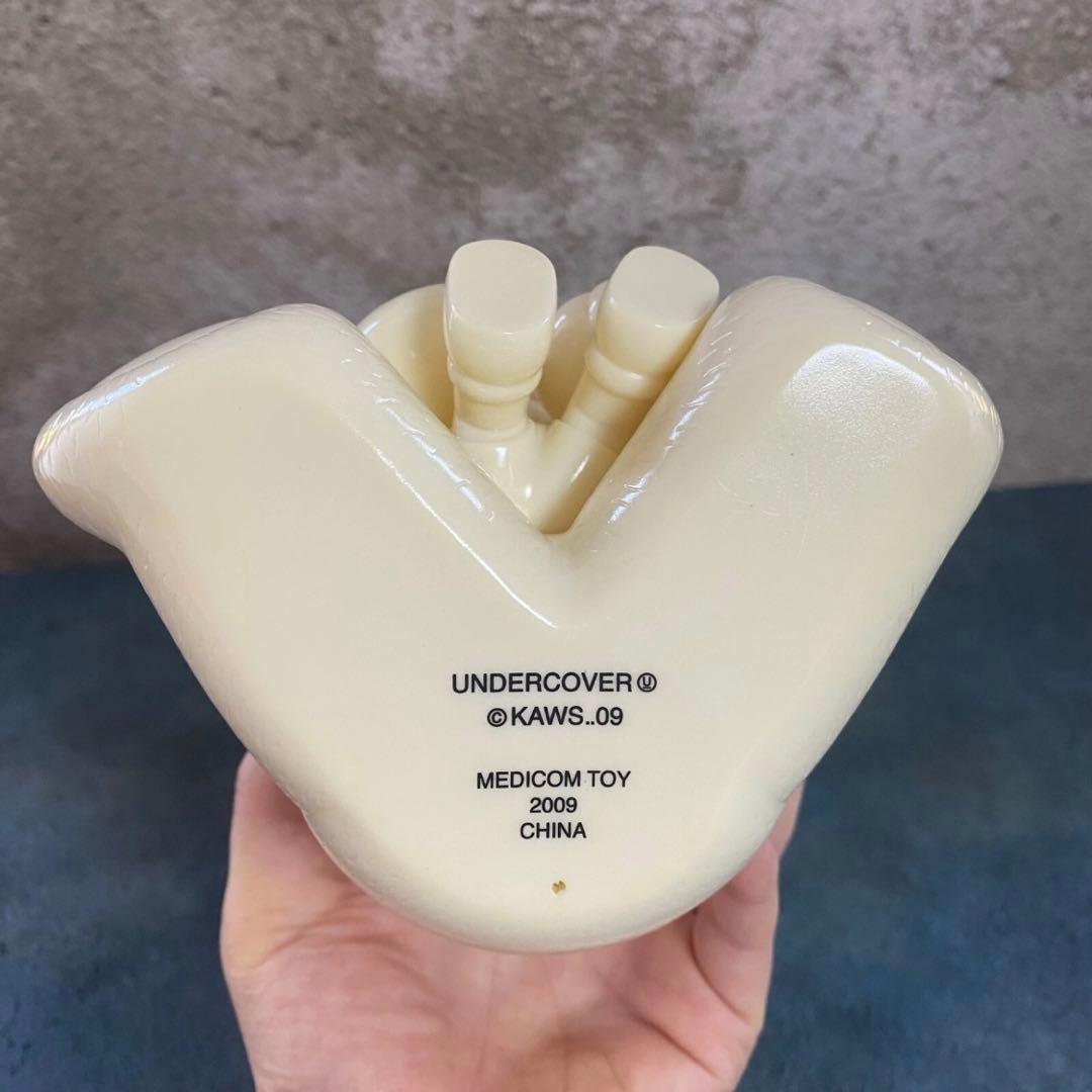 UNDERCOVER × KAWS ベアーコンパニオン フィギュア ホワイト