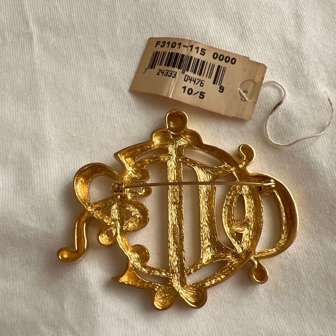 クリスチャンディオール ロゴブローチ　Christian Dior