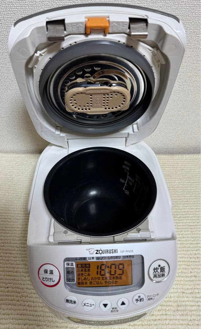 象印NP-RN05 炊飯器 3合炊き 2022年製