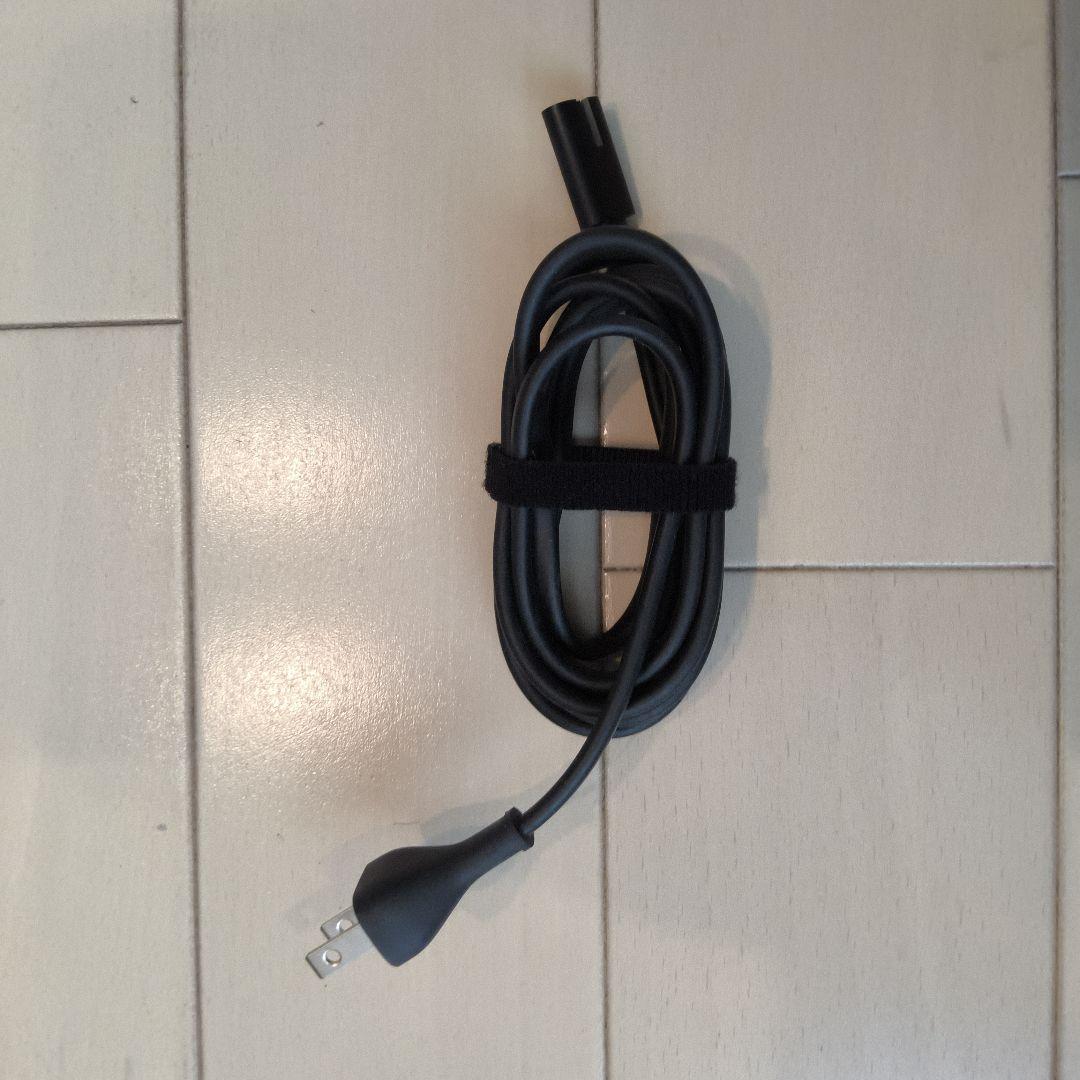 Apple TV 4K(32GB)ブラック 本体と付属品