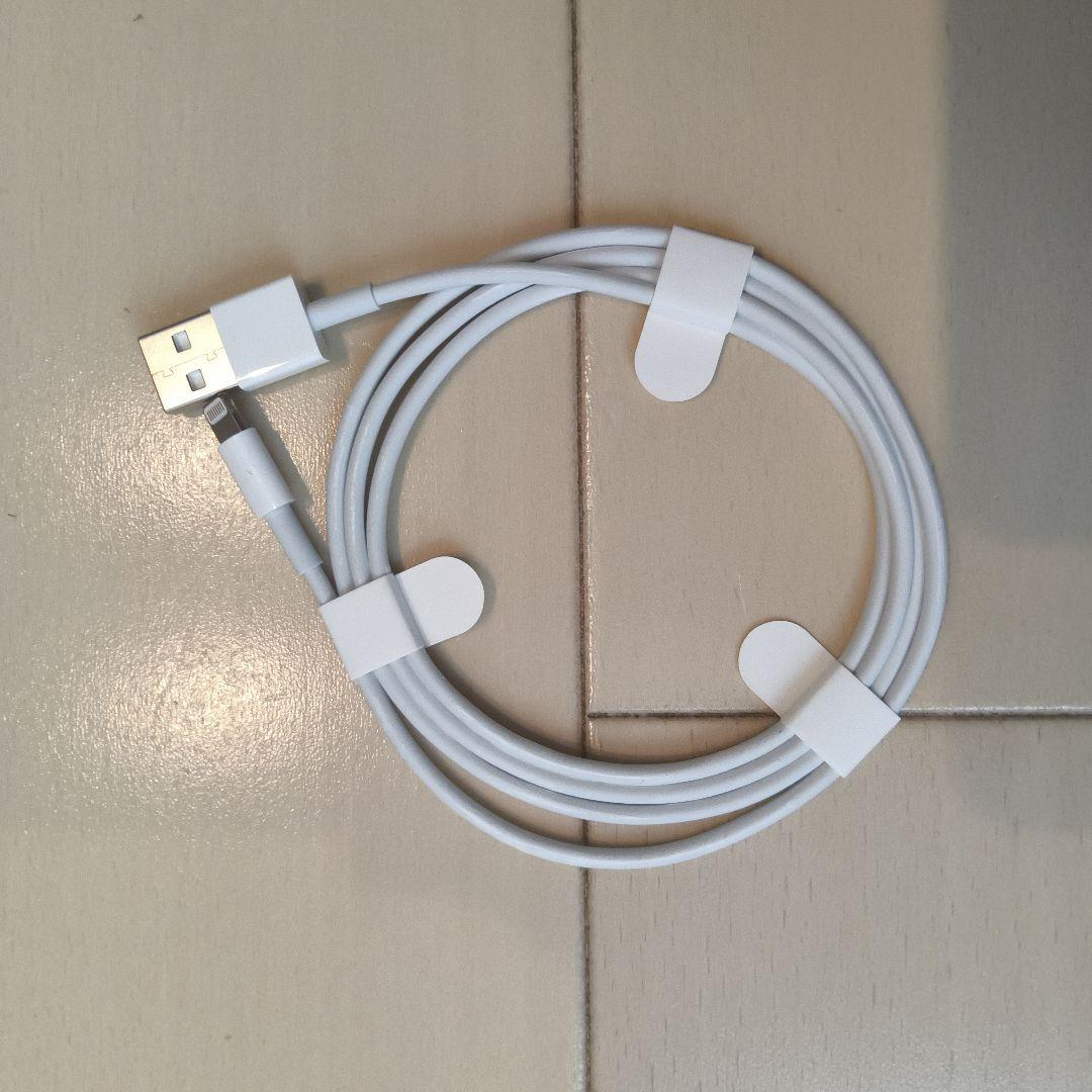 Apple TV 4K(32GB)ブラック 本体と付属品