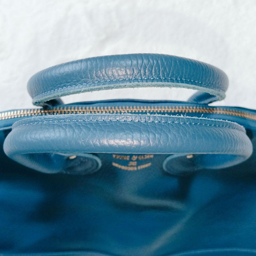 ヤングアンドオルセン　エンボスレザージップボートバッグ　М　ブルー