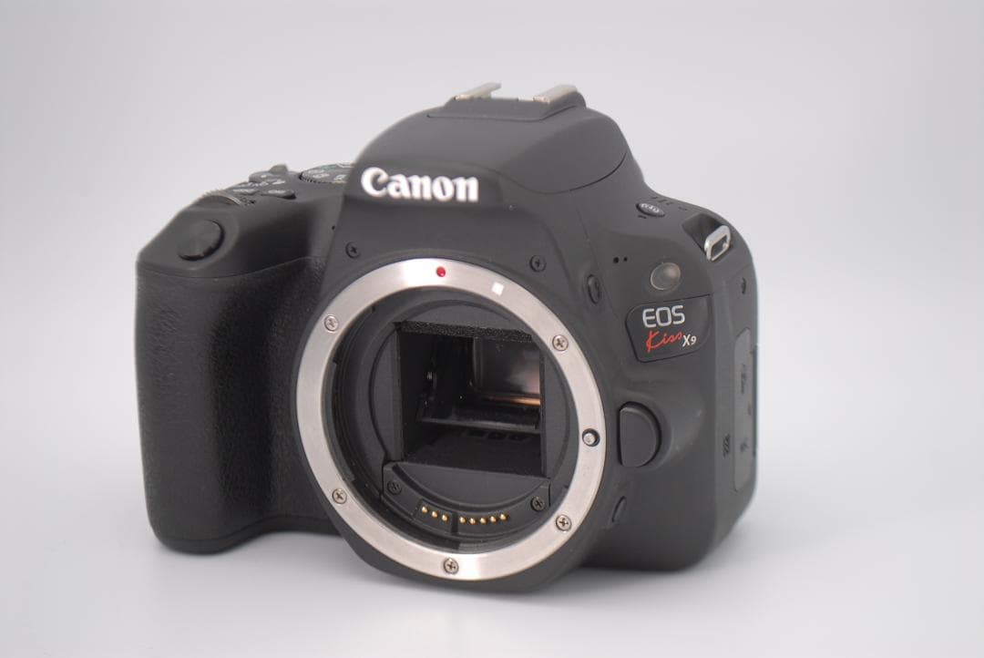 美品⭐️軽量⭐Canon Kiss X9 一眼レフ Wi-Fi機能搭載 初心者向け