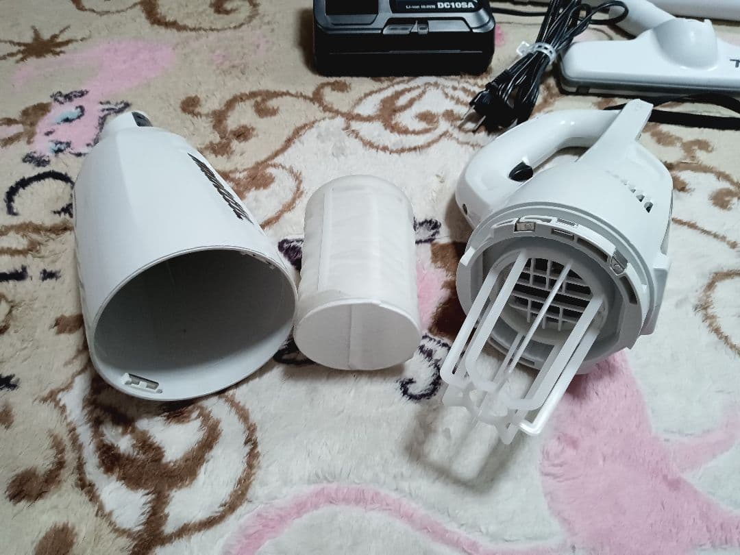 マキタ CL106FD 充電式クリーナー　バッテリー、充電器付