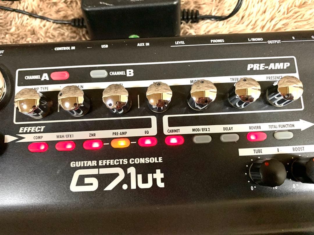 ZOOM G7.1ut ギターマルチエフェクター　アダプター付属