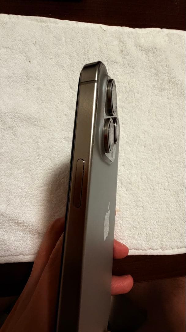 iPhone 15 Pro Max 256GB ナチュラルチタニウム 訳あり