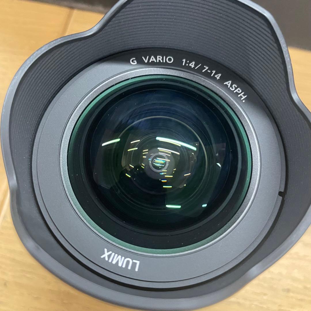 動作品 Lumix G Vario 7-14mm F4 H-F007014