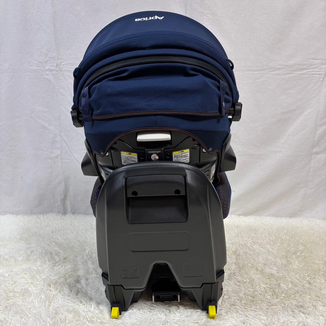 美品 アップリカ フラディアグロウ ISOFIX360° セーフティー ネイビー