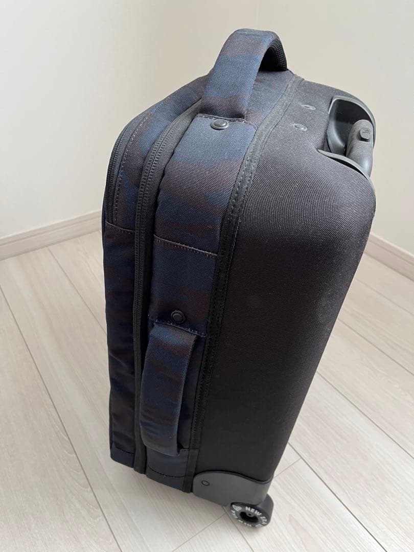 カモフラージュ柄 キャリーケース