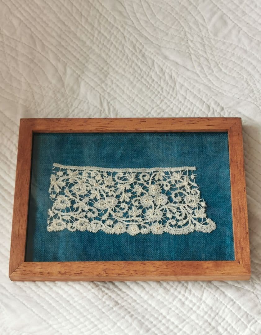 アンティークベルギー ロザリンペルレ 薔薇と小花のレース ニードル刺繍 額装品