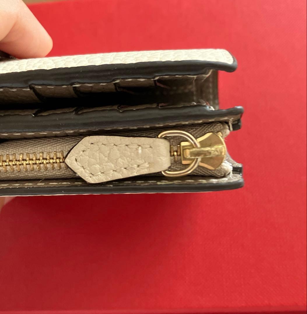 【美品】公式購入BONAVENTURA アイボリー 二つ折り財布