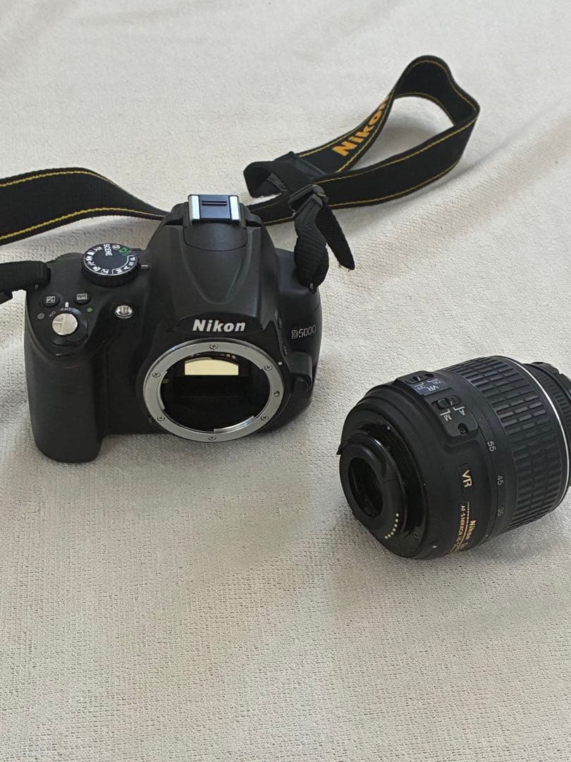 Nikon d5000 一眼レフカメラ