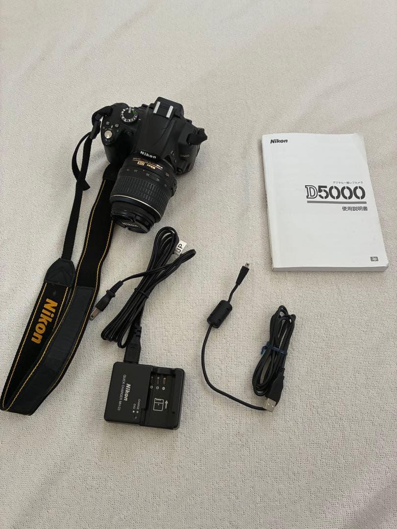 Nikon d5000 一眼レフカメラ