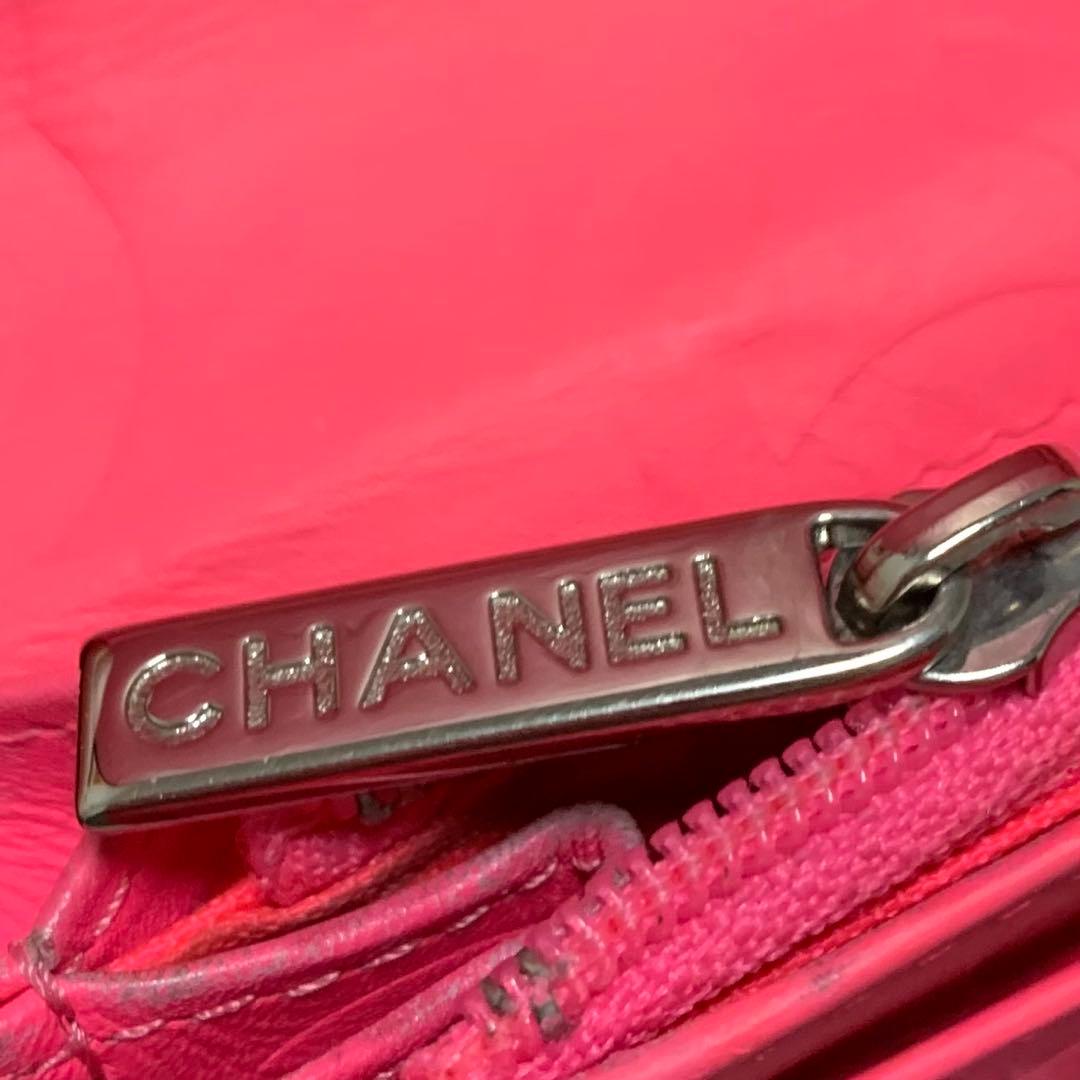 美品！カンボンラインCHANEL 二つ折り財布 黒　ピンク　マトラッセ