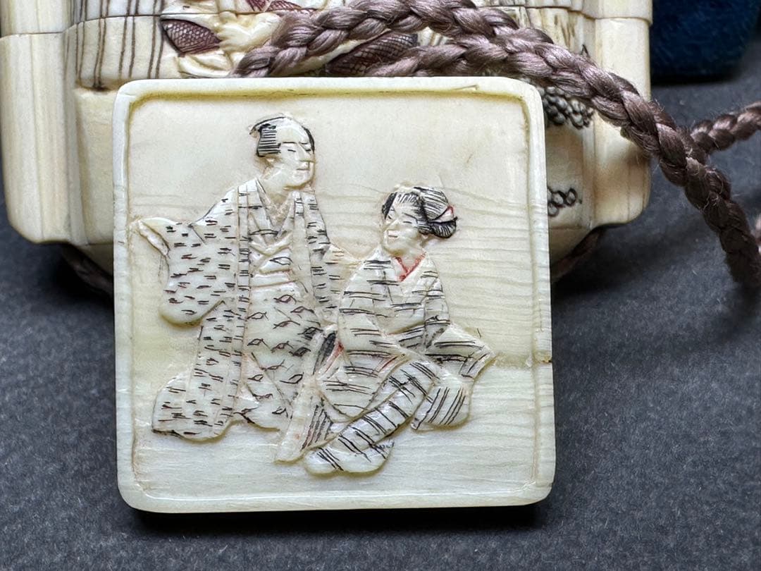 極上　印籠　根付　天然素材　置物　古美術品　 細密細工　骨董　アンティーク