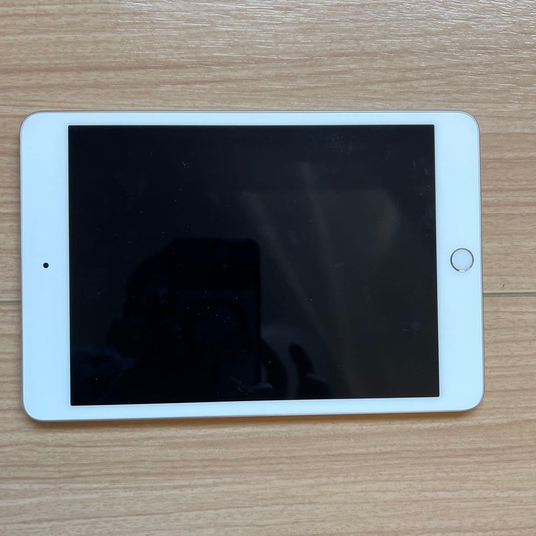 iPad mini4 モデル 128GB シルバー 本体 キーボードケース付き