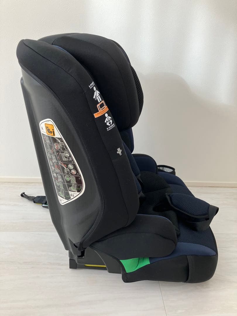 【新品未使用】ISOFIX チャイルドシート　15ヶ月〜12歳頃　R129適合