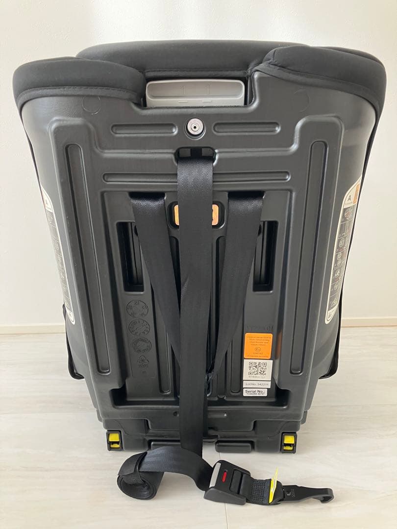 【新品未使用】ISOFIX チャイルドシート　15ヶ月〜12歳頃　R129適合