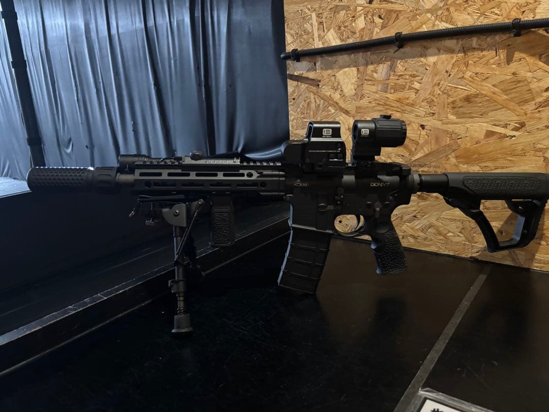 サプレッサー　KAC QDCタイプ　ナイツアーマメント　赤色BB弾発光可能