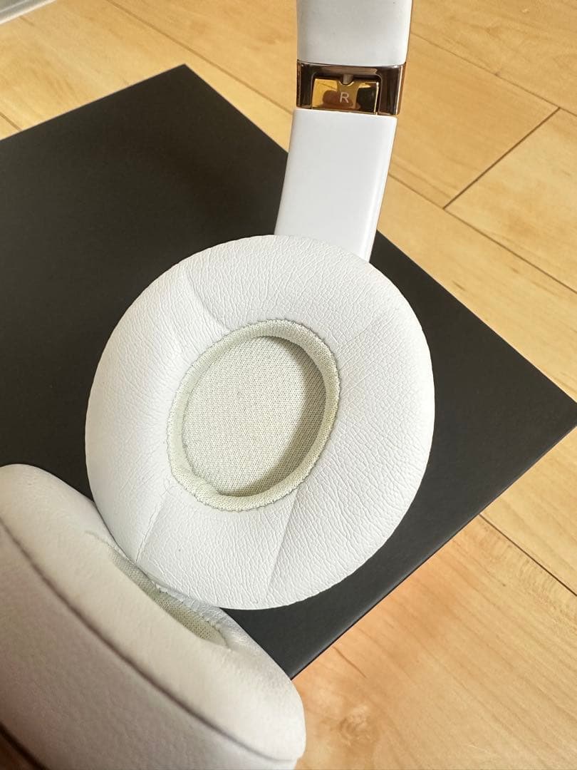 【美品】beats solo3 wireless ヘッドホン　付属品付き！