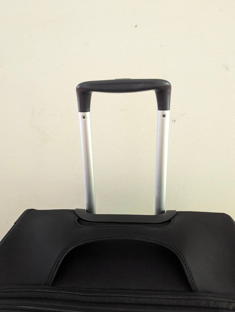 良品サムソナイト ビーライト 4 スピナー55 エキスパンダブル キャリーケース