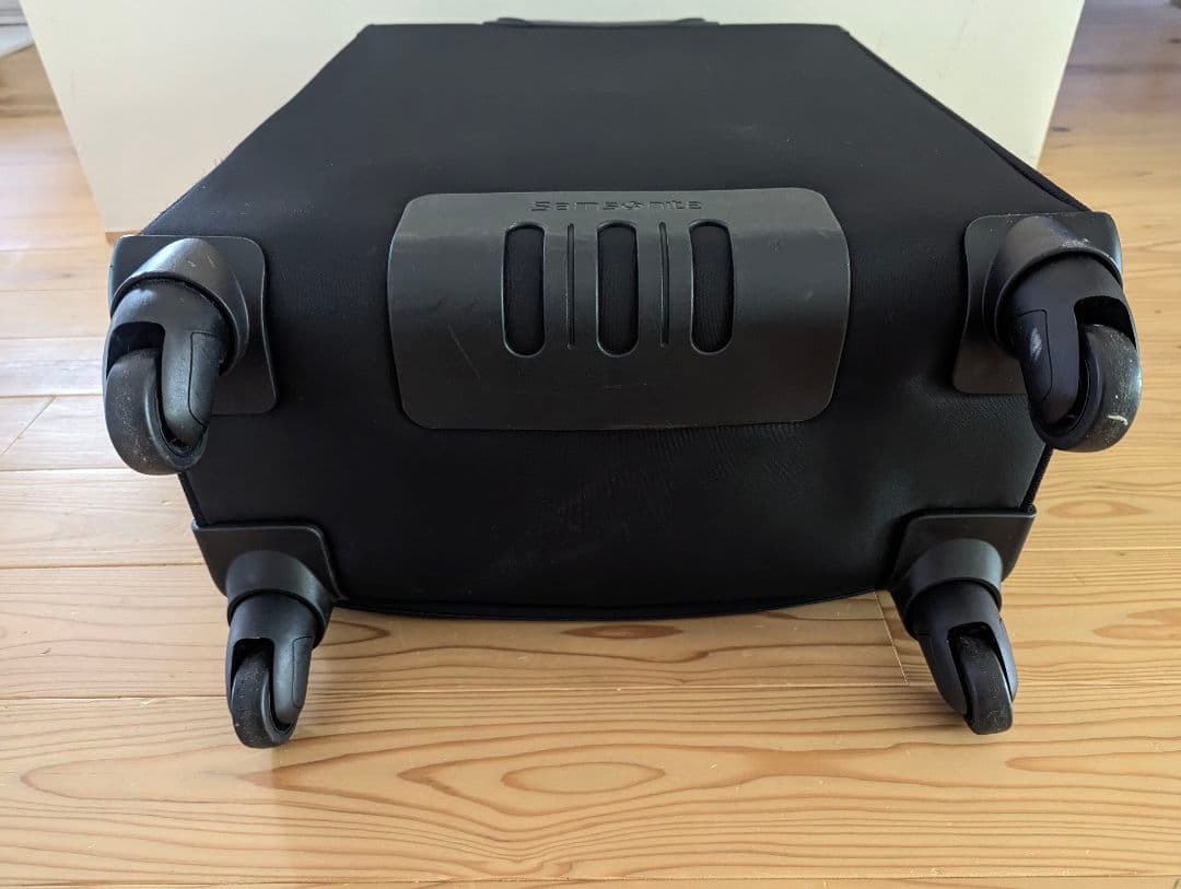 良品サムソナイト ビーライト 4 スピナー55 エキスパンダブル キャリーケース