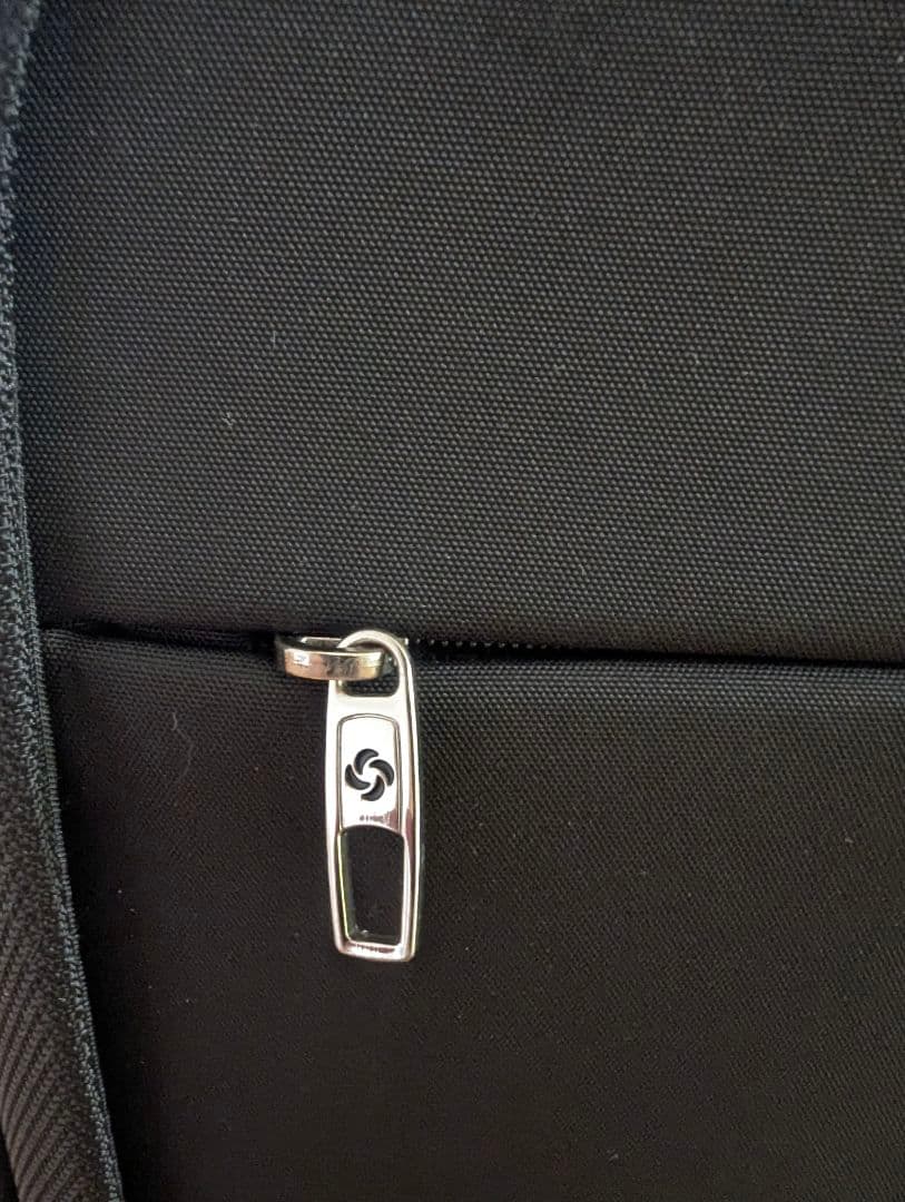 良品サムソナイト ビーライト 4 スピナー55 エキスパンダブル キャリーケース