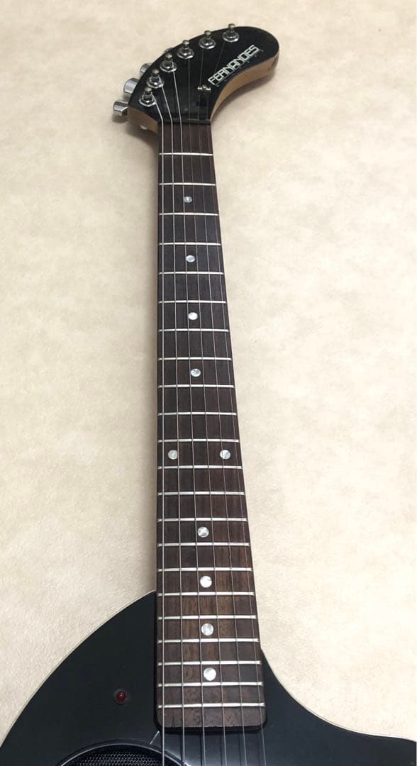 【美品】ZO-3 芸達者 ブラック アンプ内蔵ミニギター 専用ケース付 アーム付