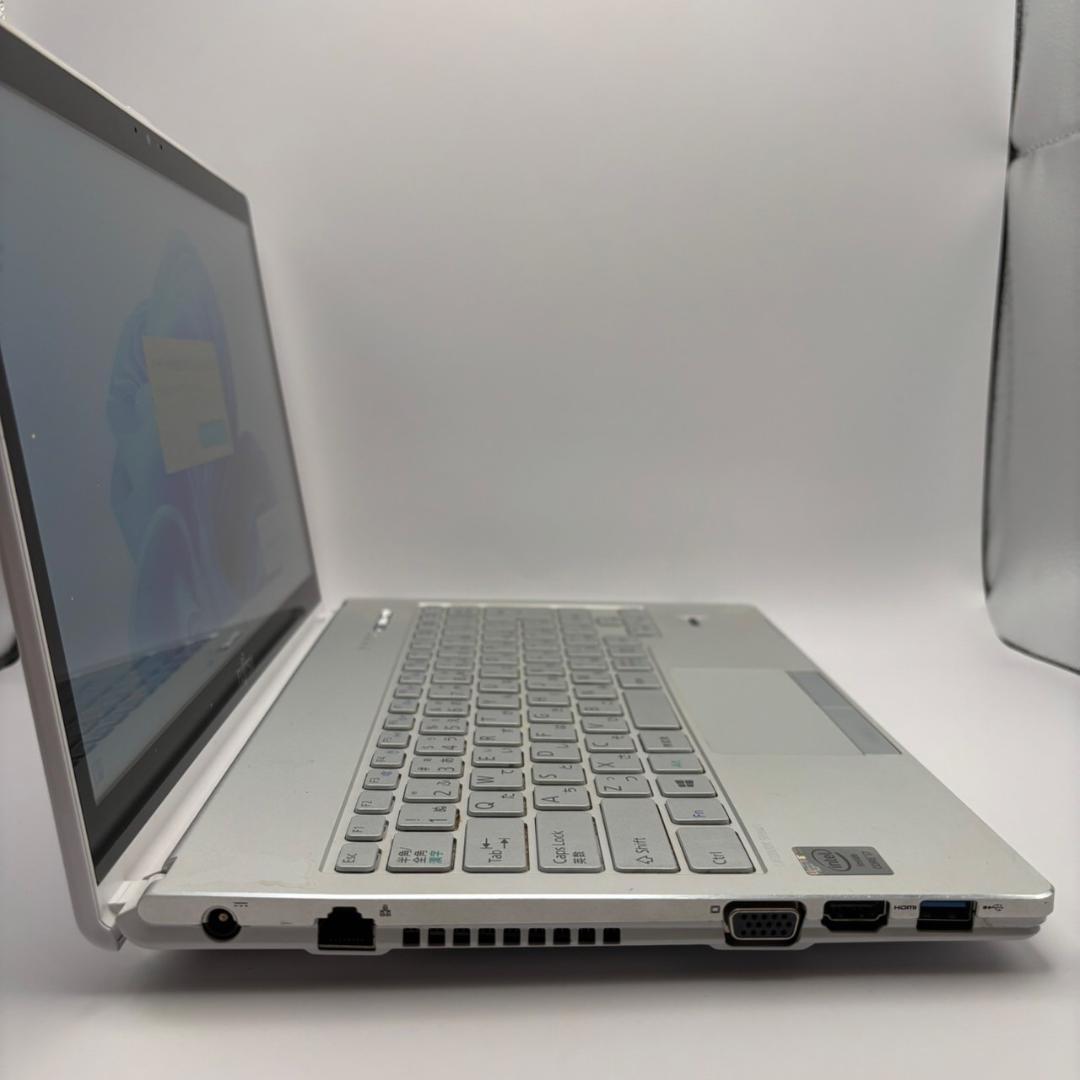 【FUJITSU】高性能i7 新品SSD512GB メモリ8GB ノートPC