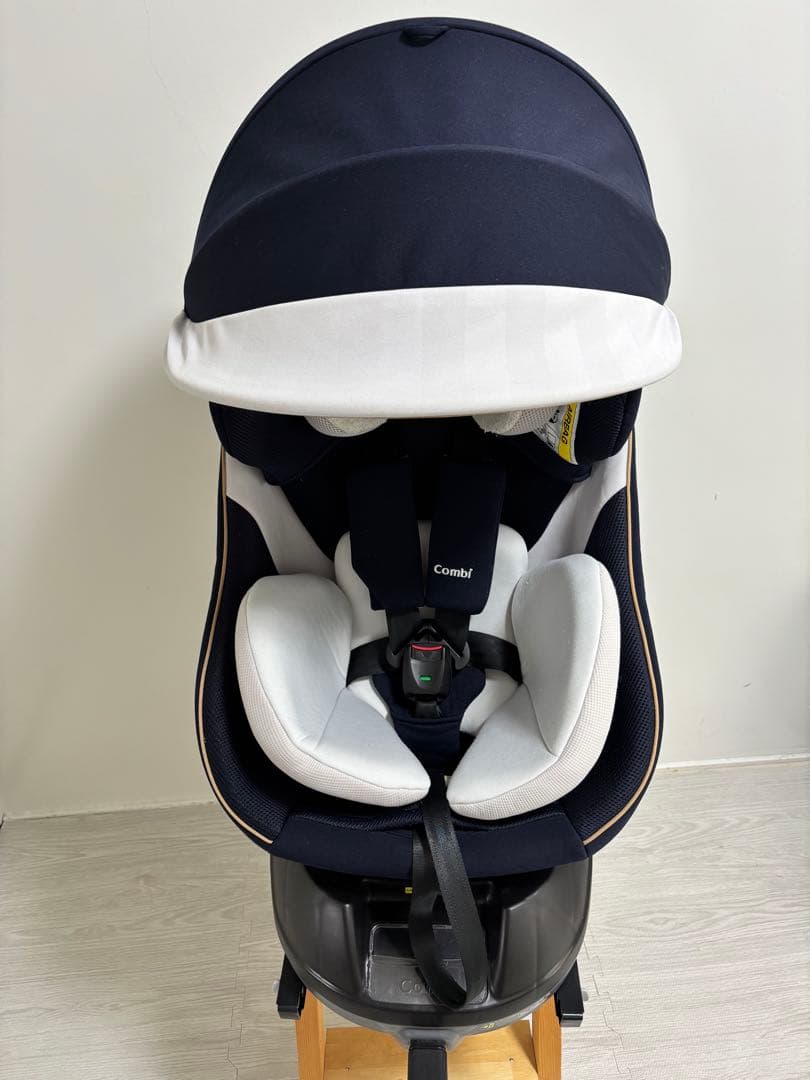 【美品】Combi コンビチャイルドシート JL-590