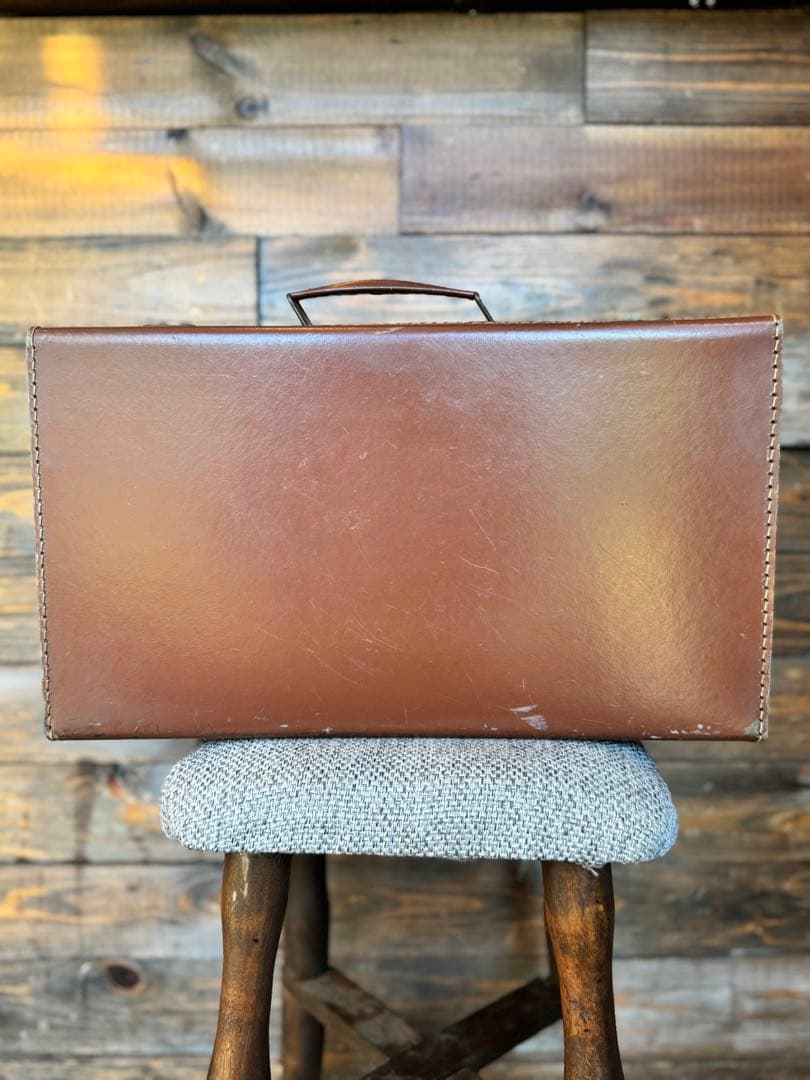 イギリス製　ビンテージペーパートランク