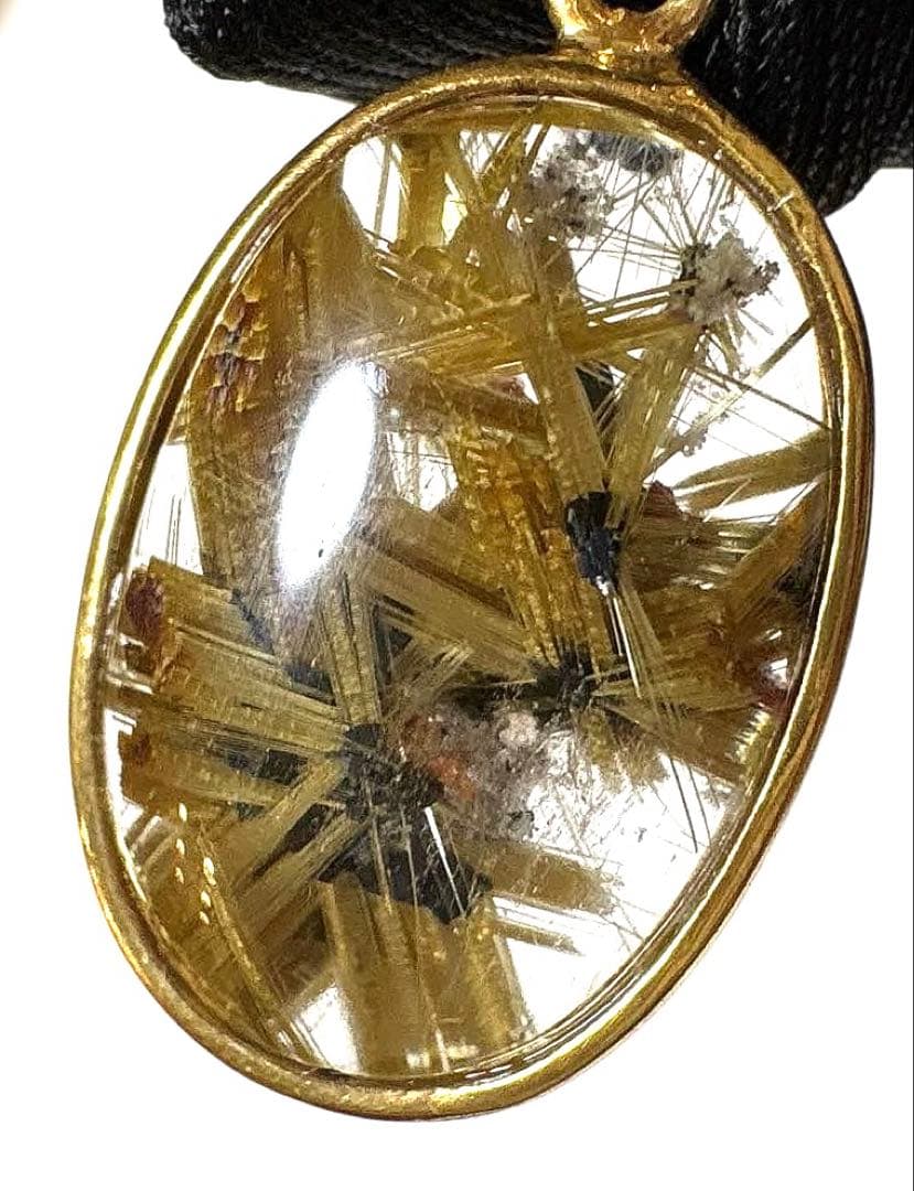 高品質稀少✴︎太陽放射タイチンルチルクォーツ　ペンダントトップ　金運財運蓄財運