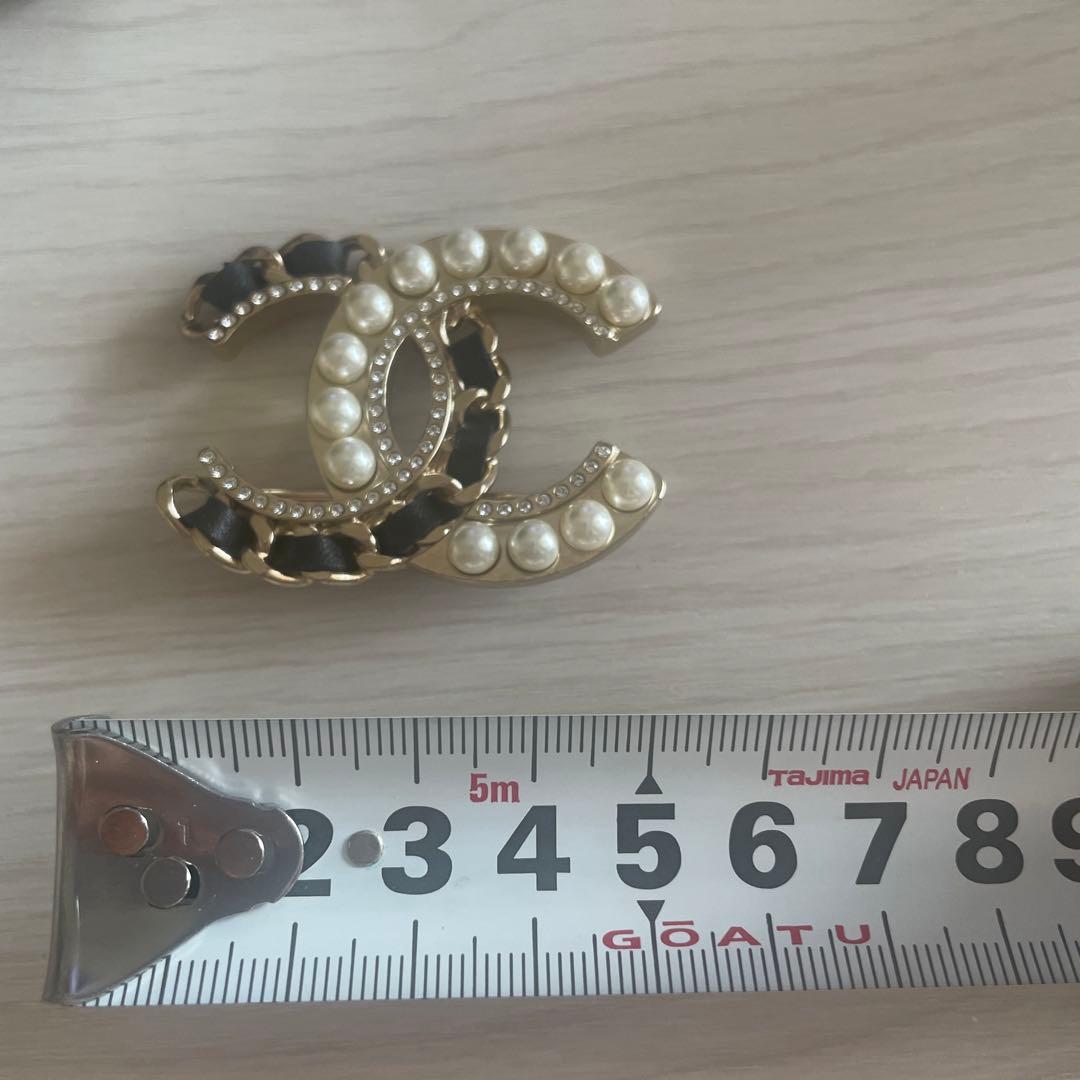 CHANEL パール CCロゴ ブローチ