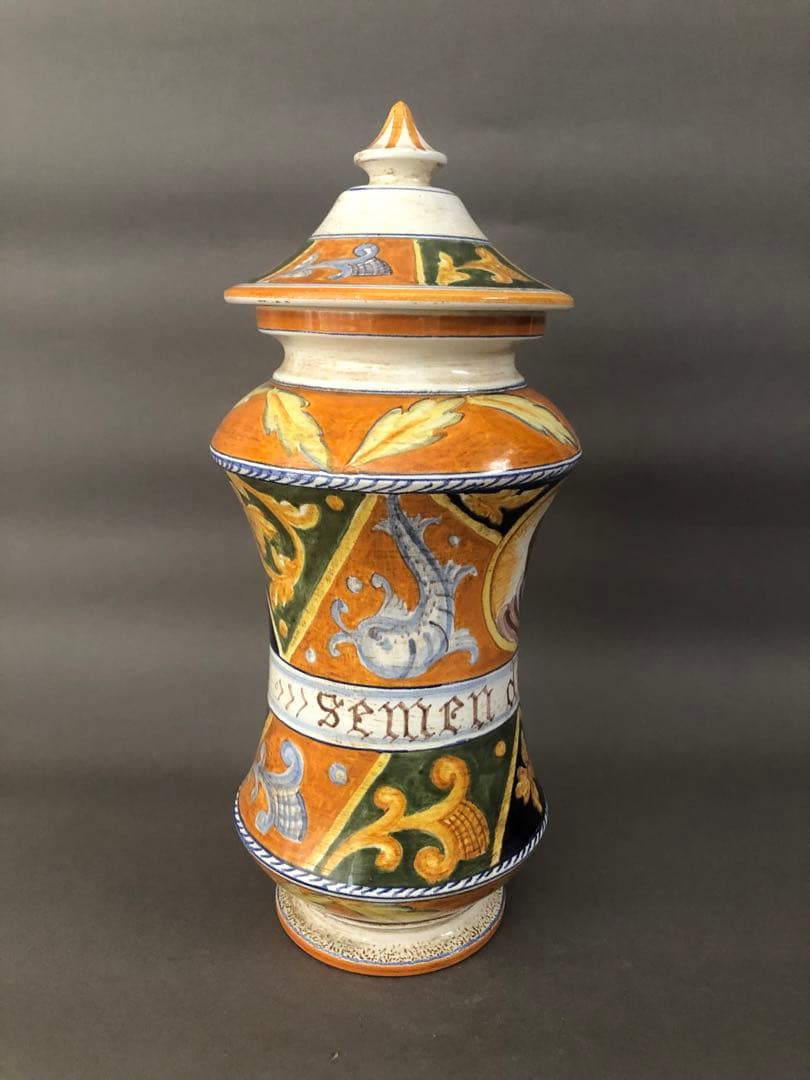 イタリア陶器　薬壺