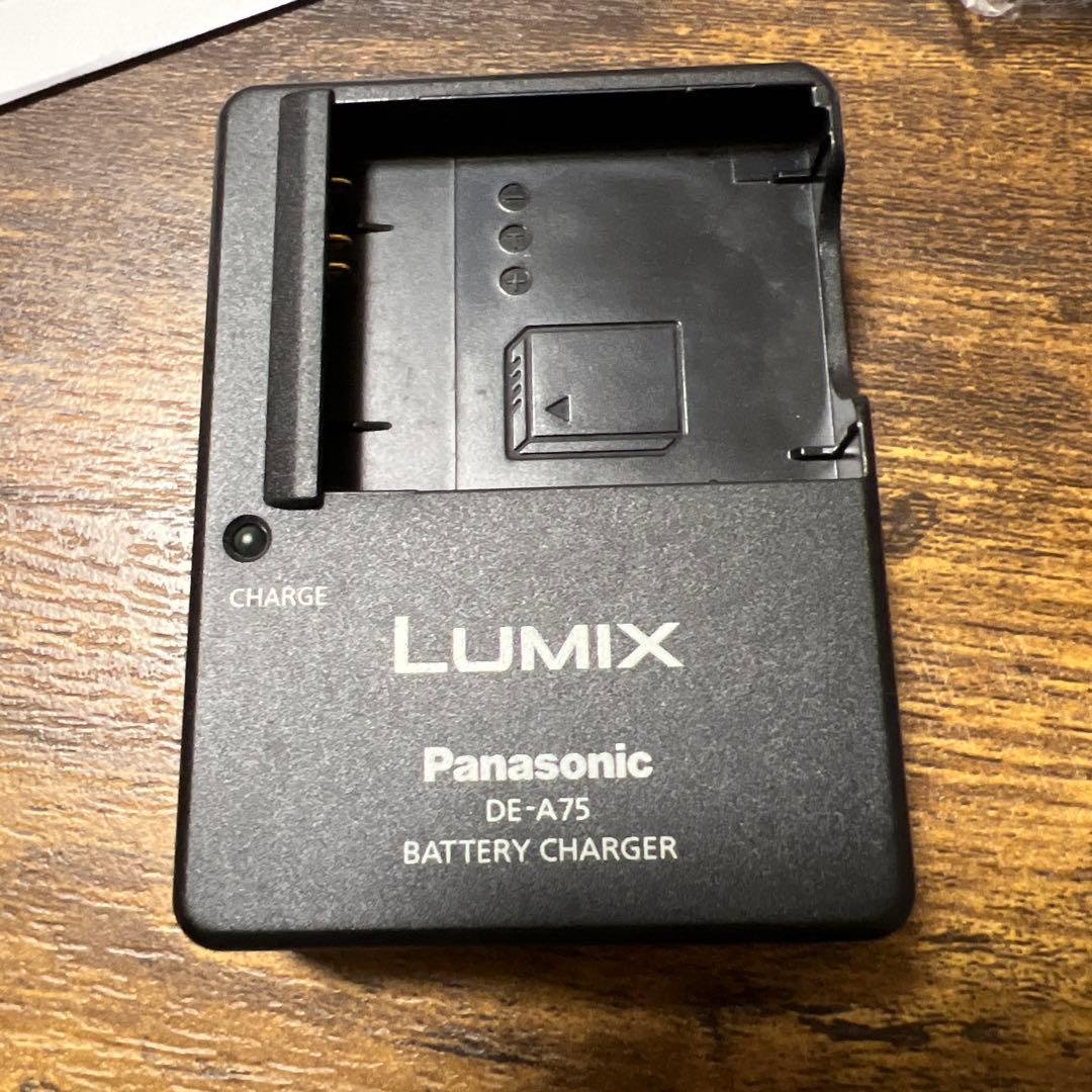 【良品/希少色】パナソニック　デジカメ　LUMIX グリーン　動作確認済み