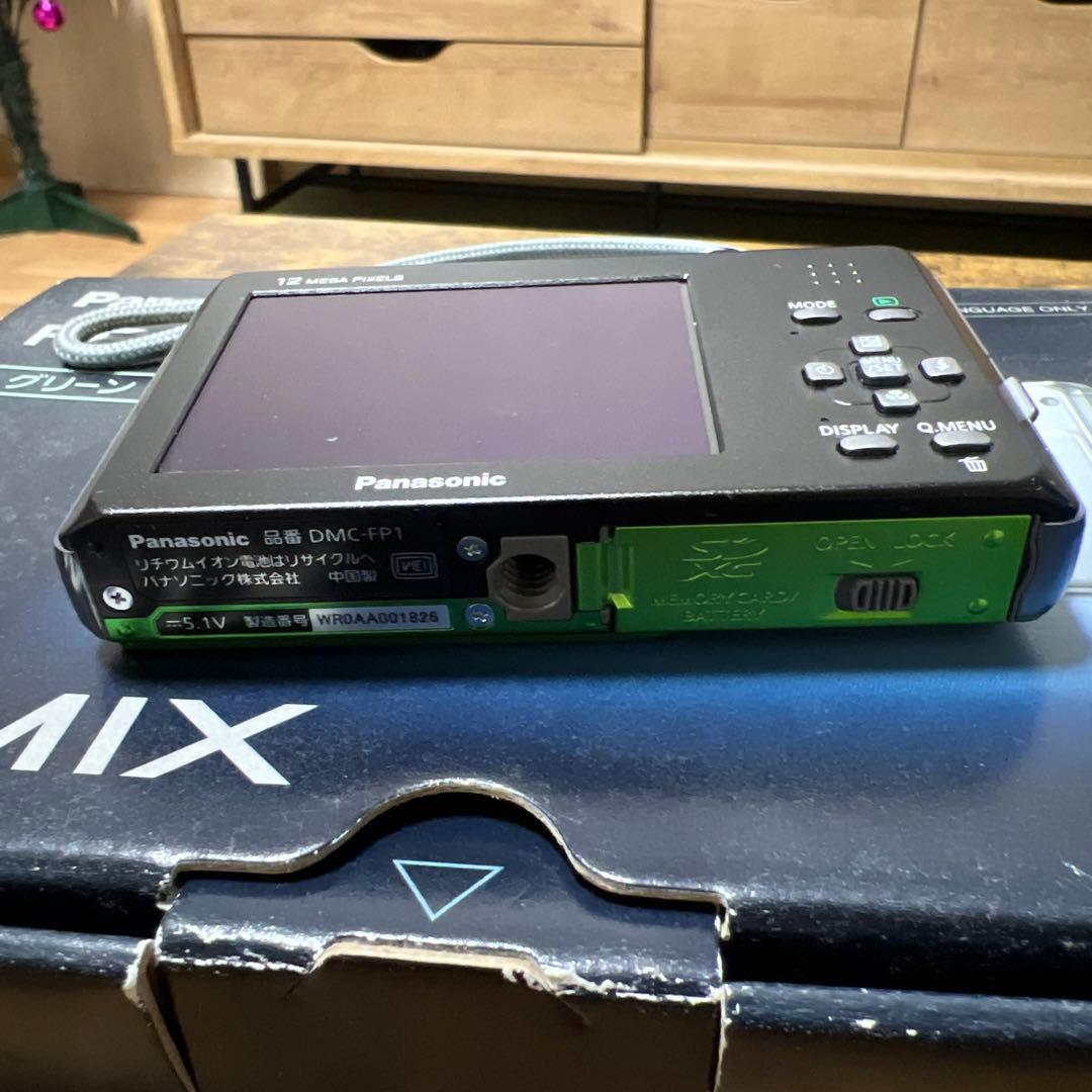 【良品/希少色】パナソニック　デジカメ　LUMIX グリーン　動作確認済み