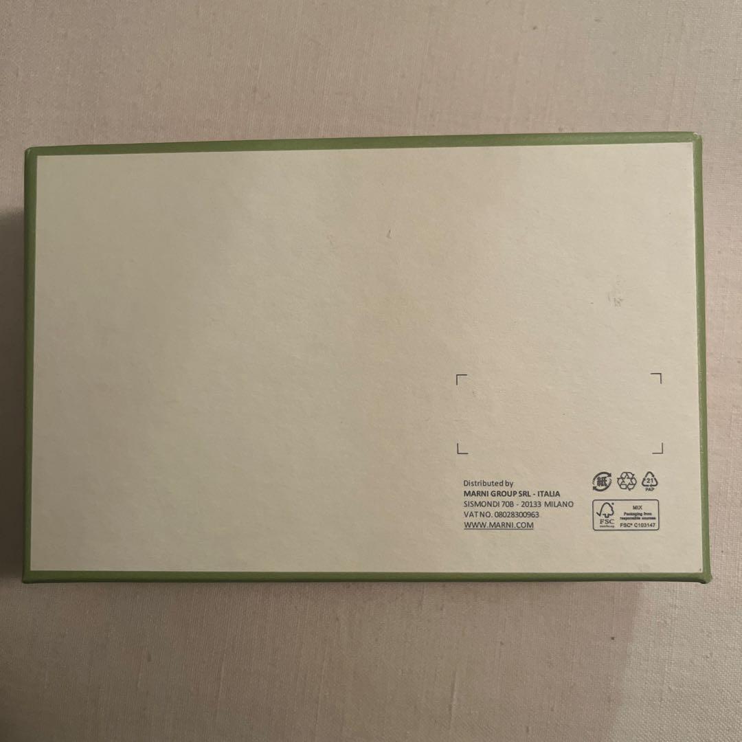 マルニ marni レザー製3つ折り財布 オリーブ グリーン ほぼ未使用 美品