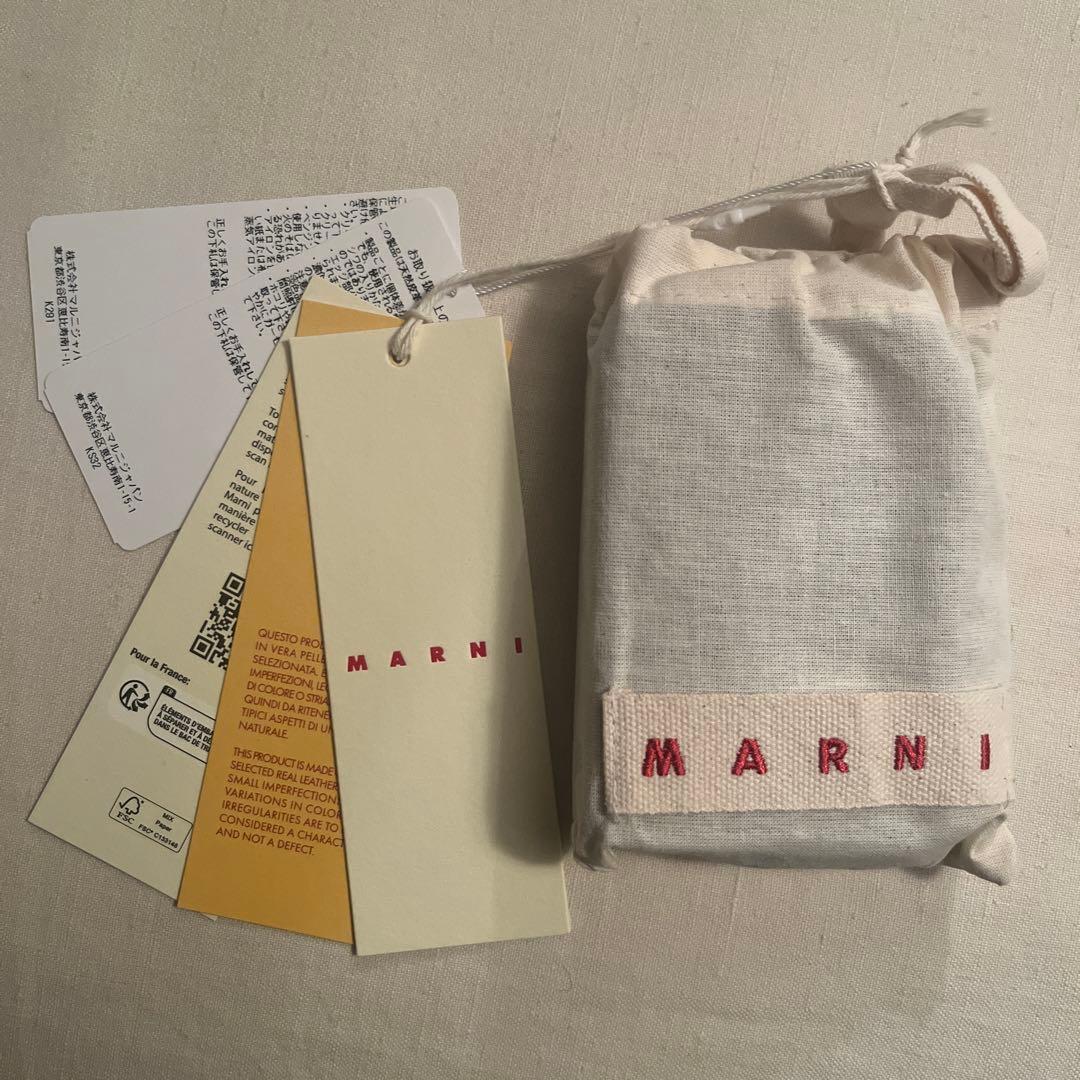 マルニ marni レザー製3つ折り財布 オリーブ グリーン ほぼ未使用 美品