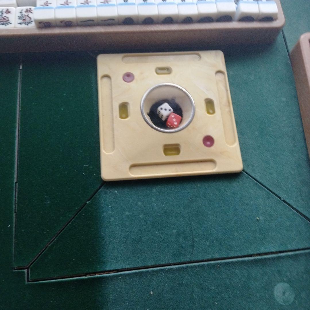 電動麻雀セット 緑色のフェルト卓と牌100000円が今なら80000円