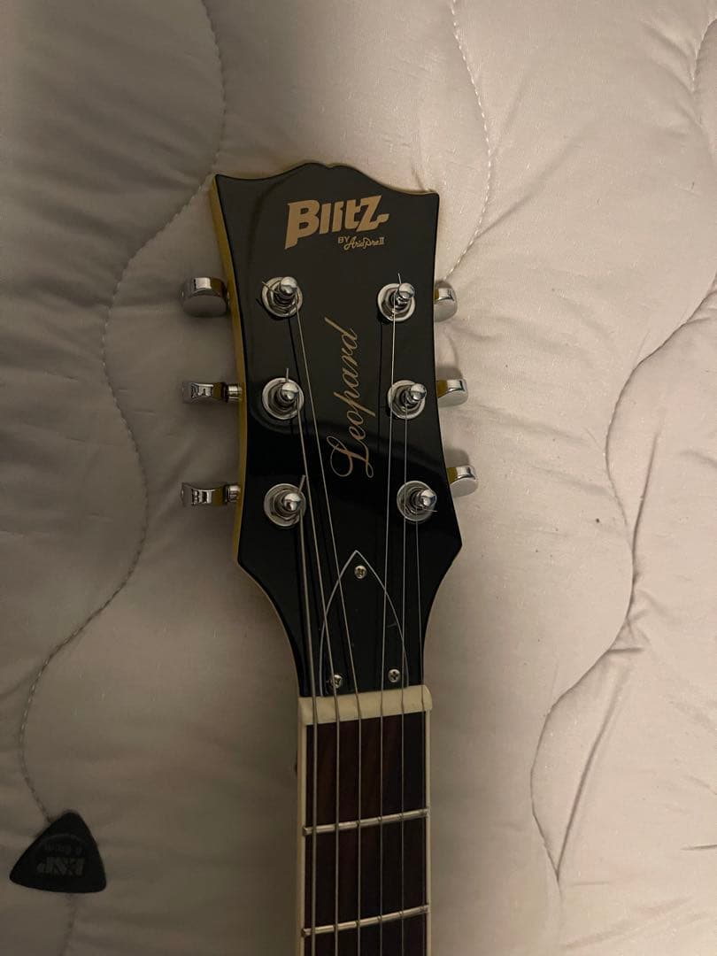 1*0様 Blitz エレキギター イエロー　ＭＯＤ美品