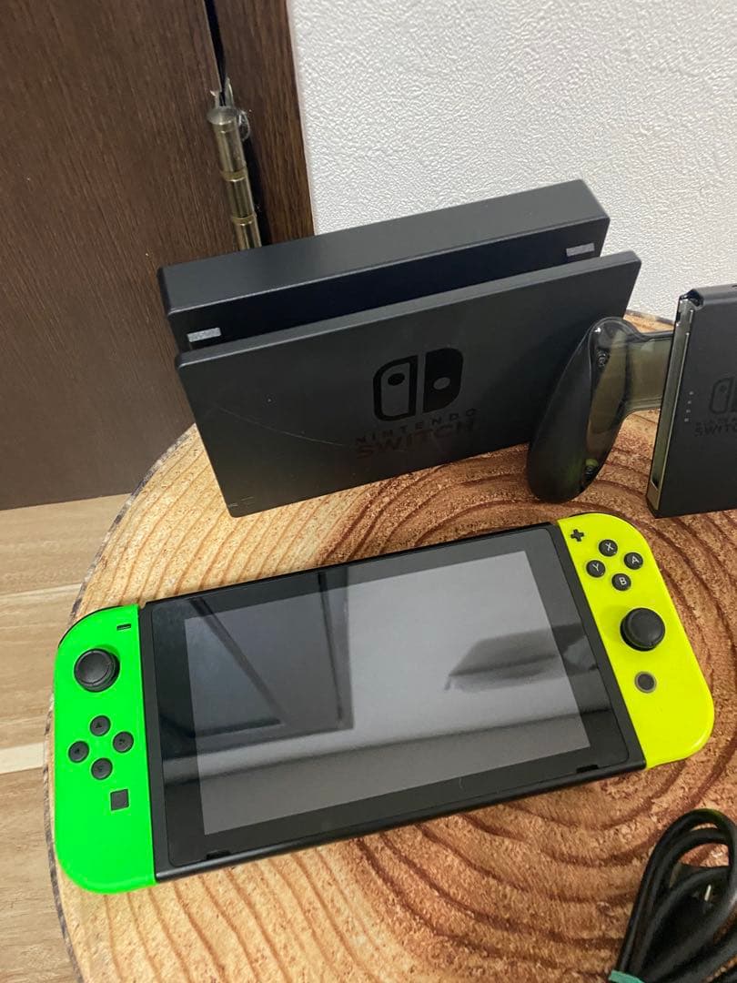 Nintendo Switch ニンテンドースイッチ本体　GRN/YEL 箱無し