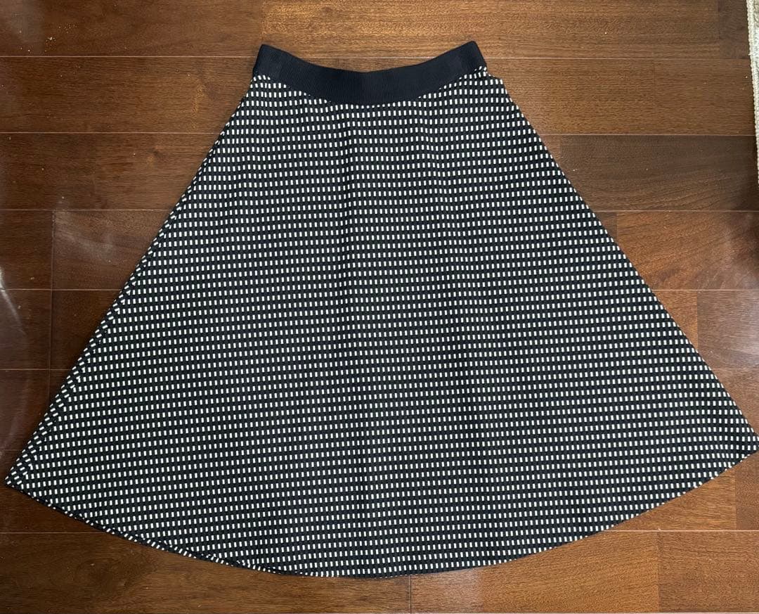 新品タグ付き！ANAYI幾何ジャガードフレアスカート