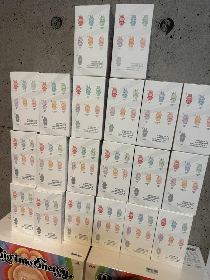 【正規品・未開封】Labubu Big into Energy 20箱　②