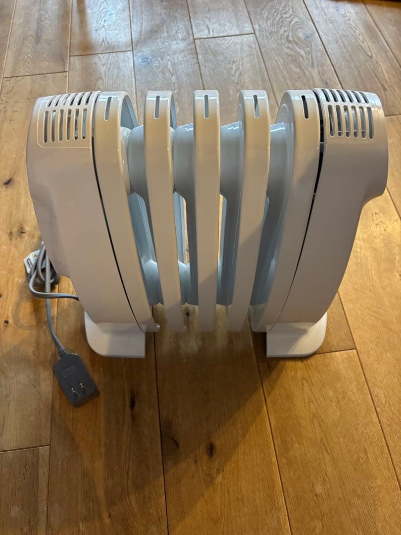 【超美品】エコモード搭載デロンギオイルヒーター