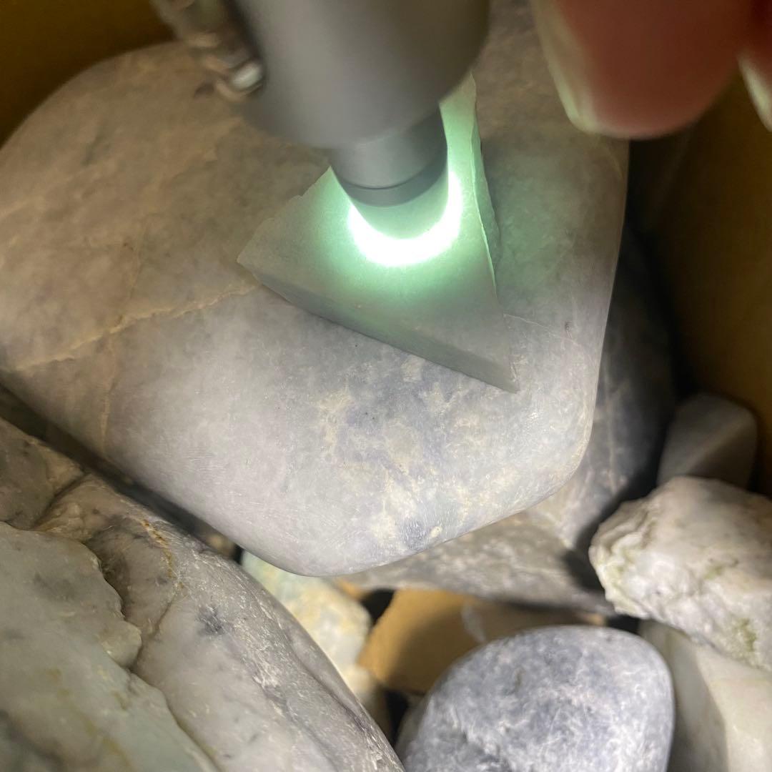 糸魚川翡翠　大量4.5〜kgセット　処分価格