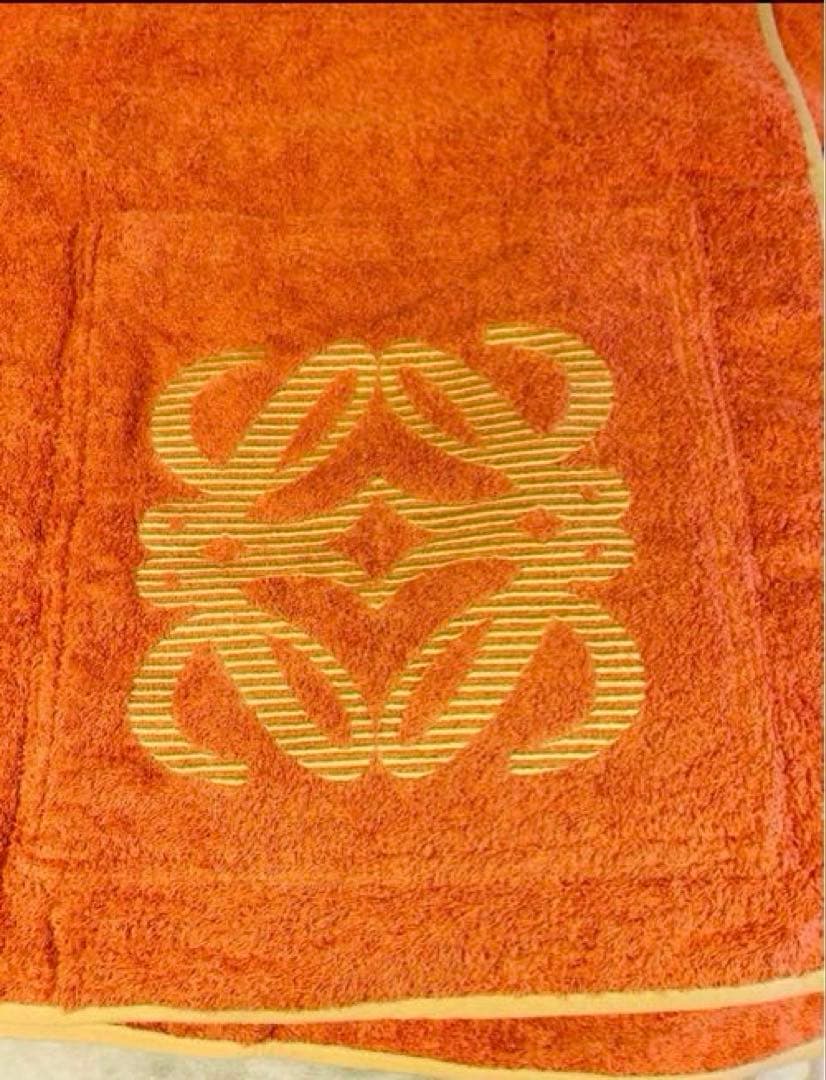 ロエベ　LOEWE アナグラム刺繍　大判タオル　未使用
