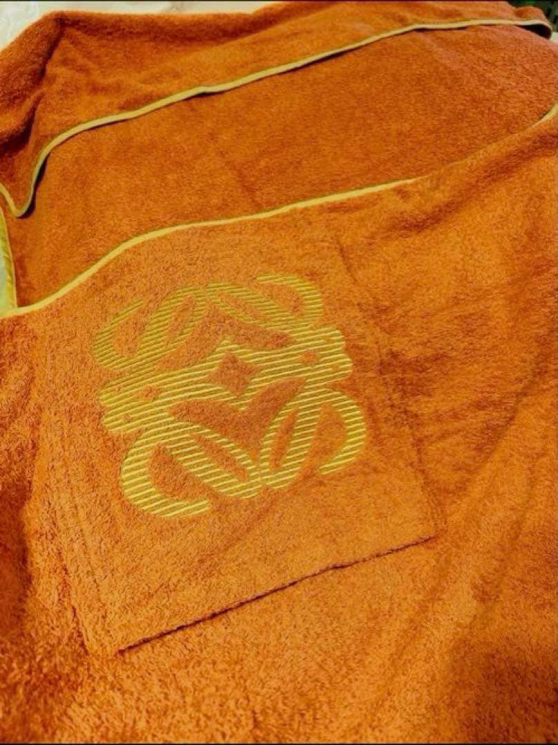 ロエベ　LOEWE アナグラム刺繍　大判タオル　未使用